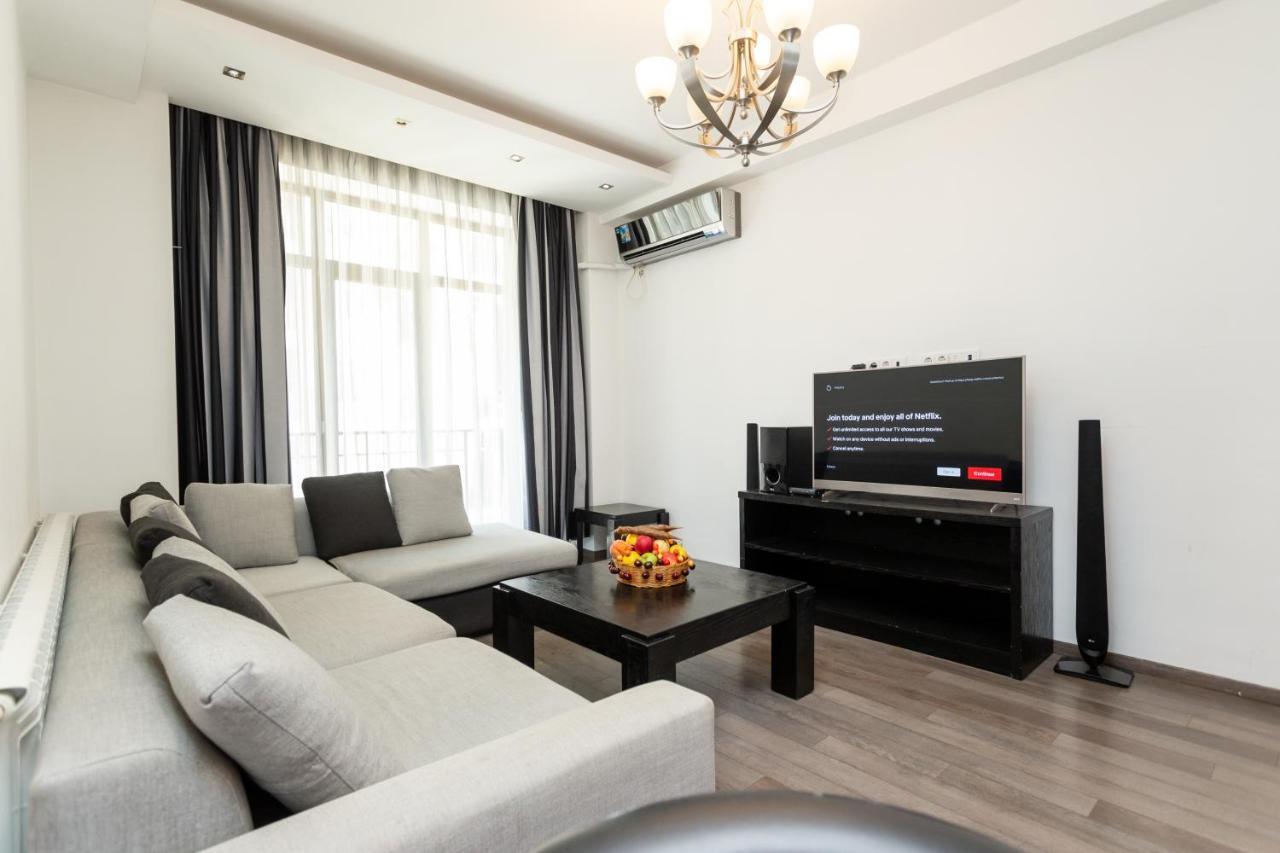 Two Bedroom Apartment In The City Center Tbilisi Zewnętrze zdjęcie